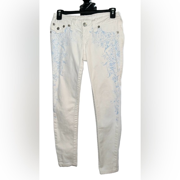 🔥TRUE RELIGION!! DESIGNER WHITE DENIM JEANS WITH BLUE DETAILING!! 🔥 - Picture 12 of 15